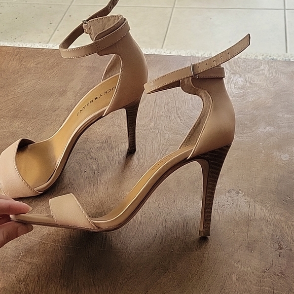 Lucky Brand Juliett Ankle Strap Leather Heel - Picture 3 of 5